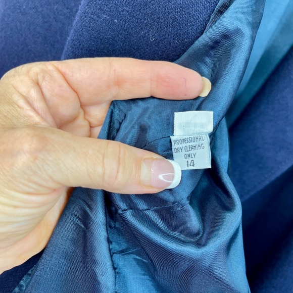 NWT- Larry Levine 100% Wool Blazer & Pleated Skirt– Size 14 ✨ - Picture 6 of 14